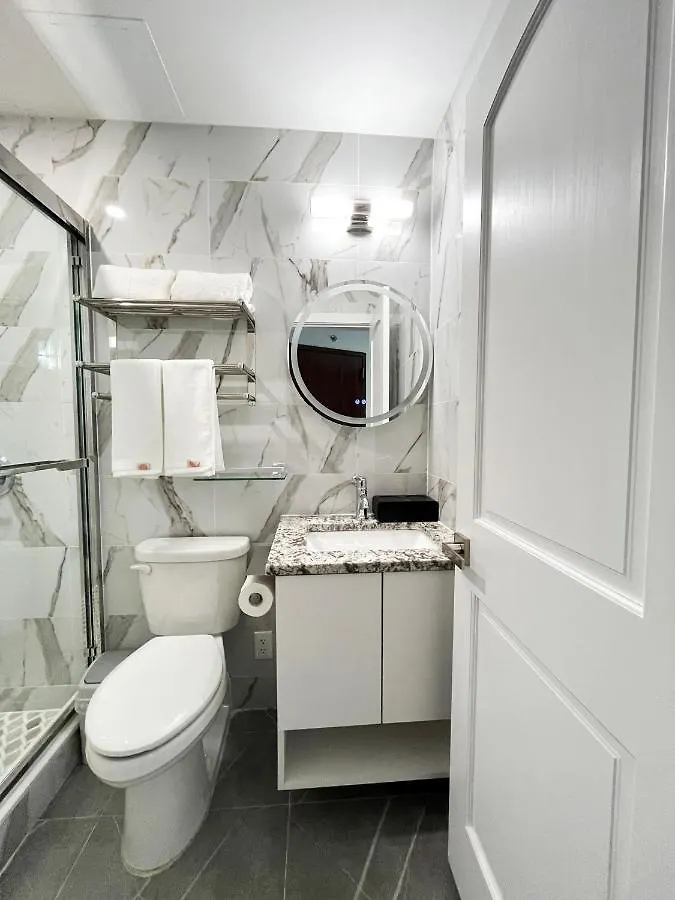 Starlight Hotel Near Lga Airport Нью-Йорк