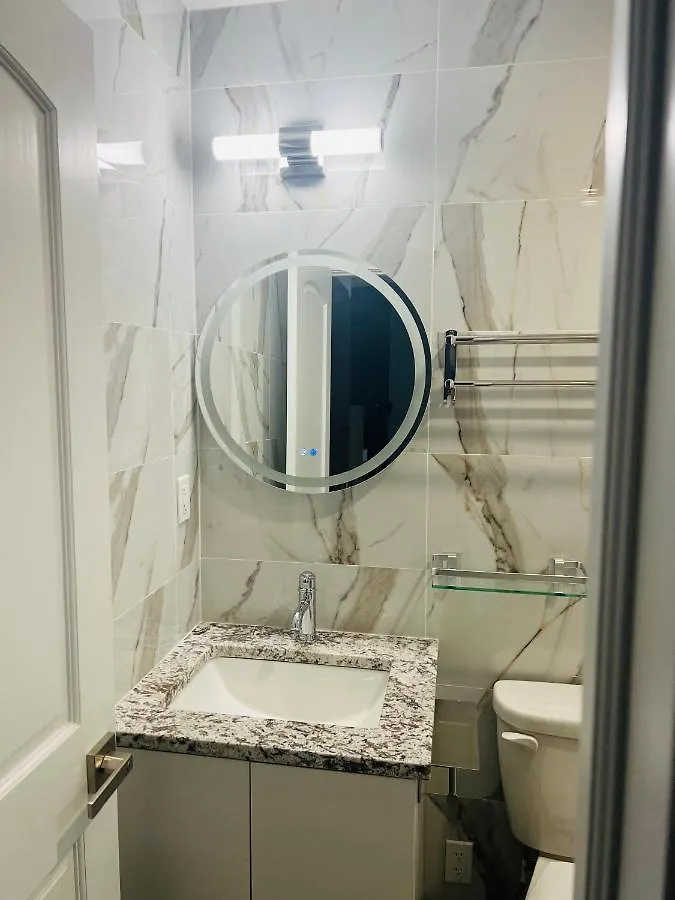 Starlight Hotel Near Lga Airport Нью-Йорк