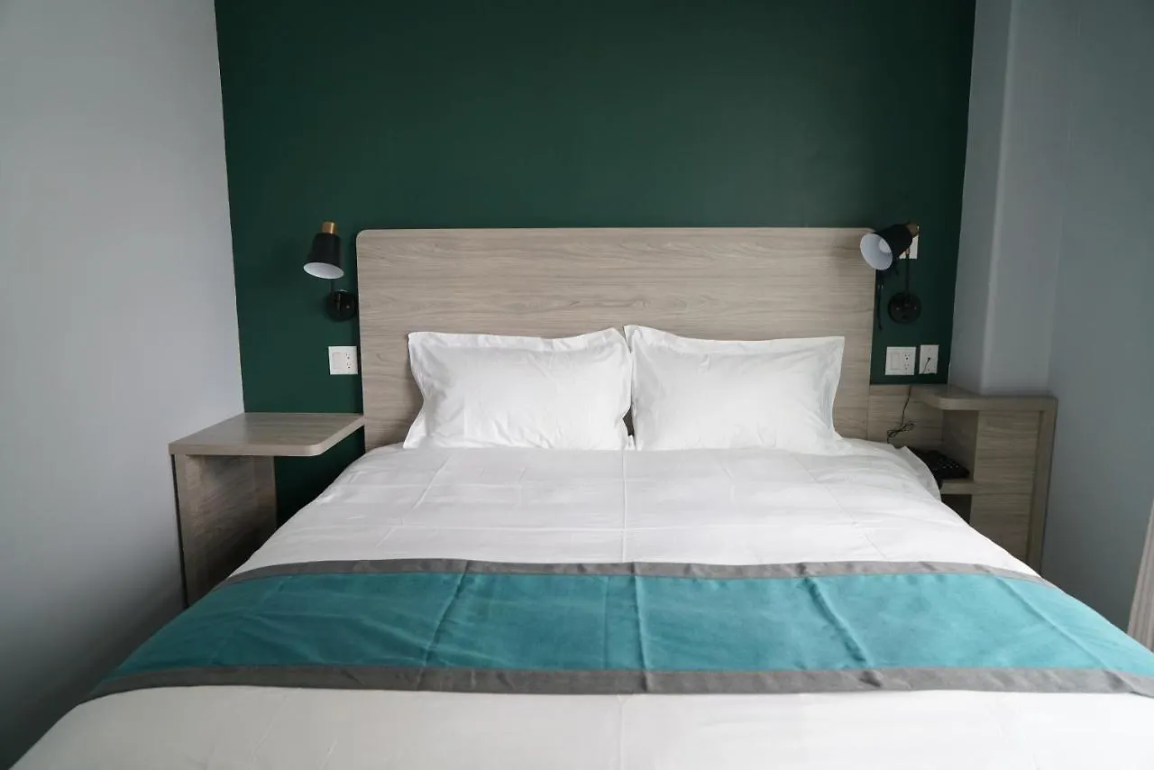 Starlight Hotel Near Lga Airport Нью-Йорк 3*,  США