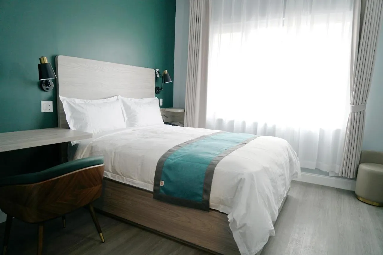 ***  Starlight Hotel Near Lga Airport Нью-Йорк США