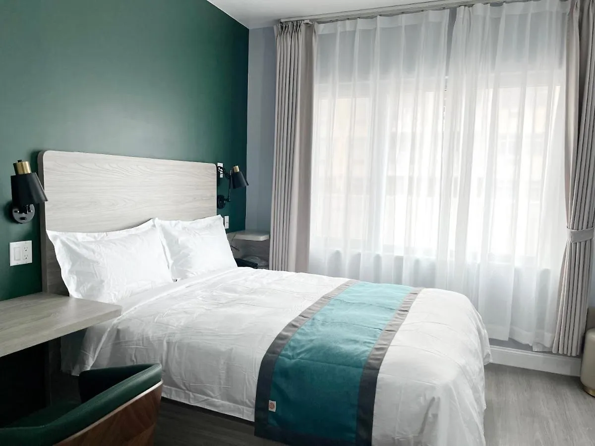 Starlight Hotel Near Lga Airport Нью-Йорк США