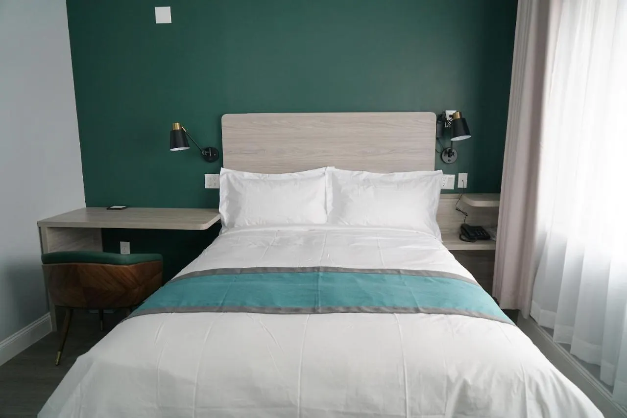 Starlight Hotel Near Lga Airport Нью-Йорк